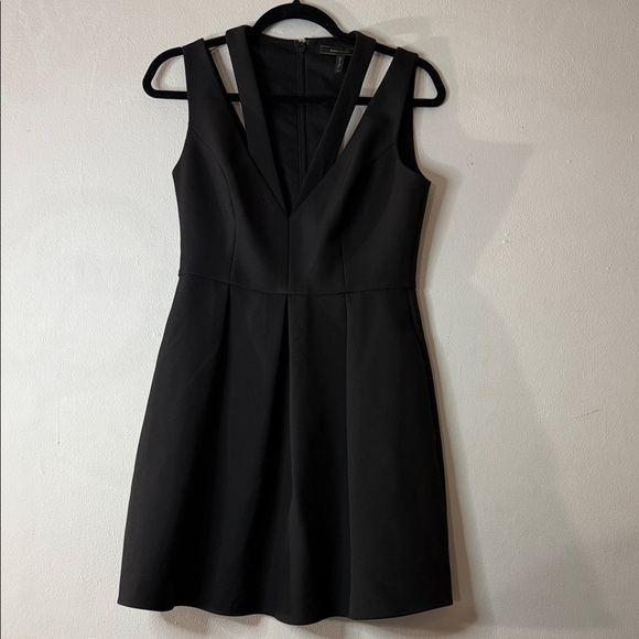 BCBGMAXAZRIA Black Fit & Flare Dress Deep V Cutout Sleeveless - Size 6 - Picture 5 of 8